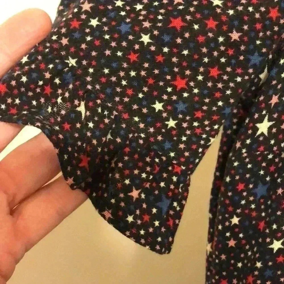 Madewell pullover top with button front. Short sleeves. - Picture 4 of 9